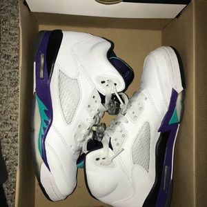 AIR JORDON RETRO 5 Grape